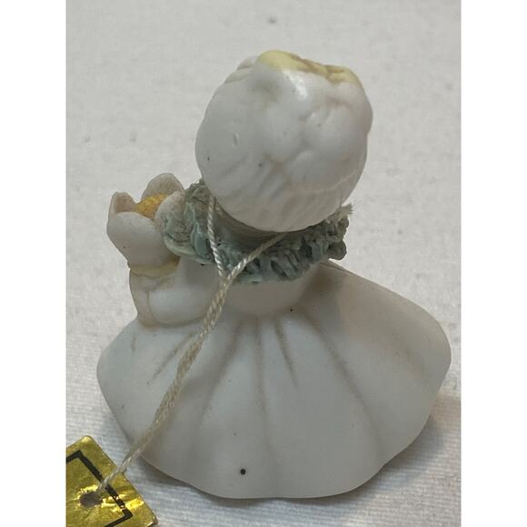 Hirshmann June Miniature Angel 2" tall - Picture 3 of 8